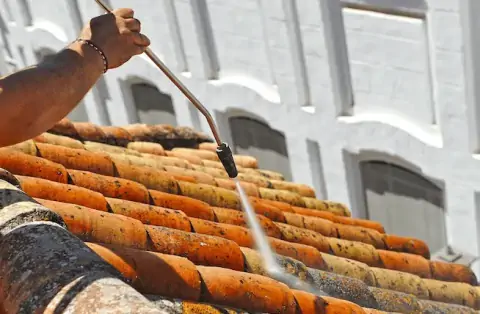 Nettoyage de toitures - Doubs